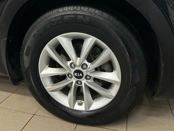 2017 Kia Sorento III Prime, чёрный, 2090000 рублей - вид 17