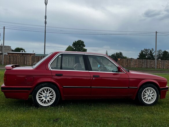 1986 BMW 3 серии 318i II (E30), красный, 680000 рублей - вид 4