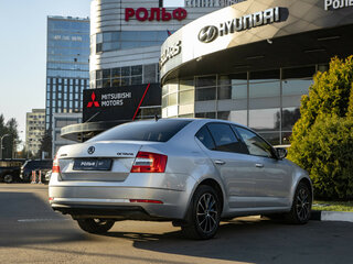 2017 Skoda Octavia III (A7) Рестайлинг, серебристый, 1473000 рублей, вид 4