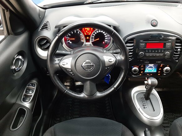 2012 Nissan Juke I, красный - вид 8