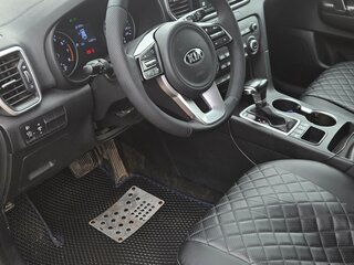 2020 Kia Sportage IV Рестайлинг, чёрный, 1680000 рублей, вид 5