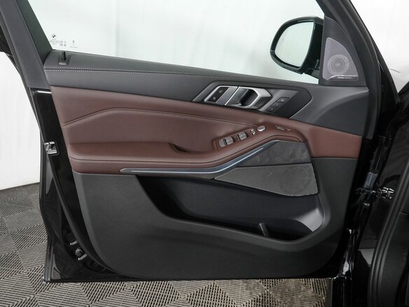 2026 BMW X5 Long 30Li IV (G05/G18) Рестайлинг, чёрный, 9950000 рублей - вид 9