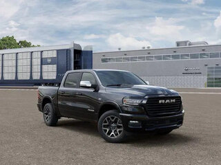 2026 Ram 1500 Crew Cab eTorque V Рестайлинг, чёрный, 13657098 рублей, вид 3