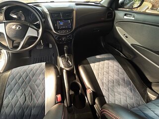 2013 Hyundai Solaris I, серебристый, 1000000 рублей, вид 5
