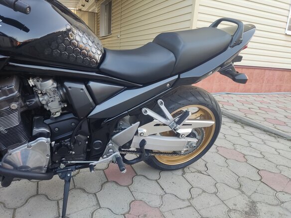 2006 Suzuki Bandit 1200, чёрный, 500000 рублей - вид 2
