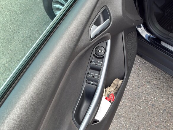 2014 Ford Focus III, чёрный - вид 13