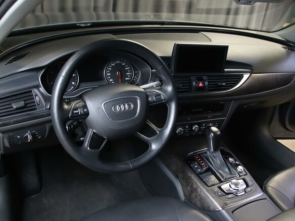 2018 Audi A6 IV (C7) Рестайлинг, серый, 1899000 рублей - вид 6