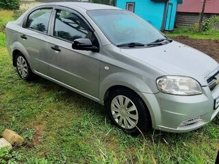 2009 Chevrolet Aveo I Рестайлинг, серебристый, 230000 рублей, вид 3