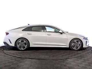 2021 Kia K5 III, белый, 2820000 рублей, вид 4