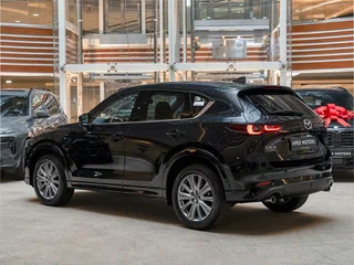 2026 Mazda CX-5 II Рестайлинг, чёрный, 5040000 рублей, вид 4