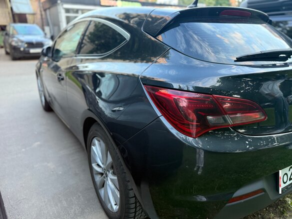 2014 Opel Astra GTC J Рестайлинг, чёрный, 920000 рублей - вид 18