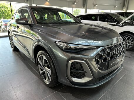 2025 Audi Q5 40 TFSI III (GU), серый, 8400000 рублей, вид 2