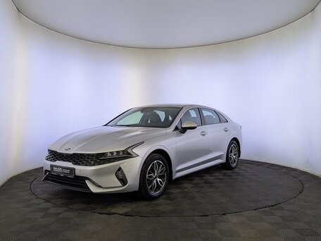 Kia K5 III