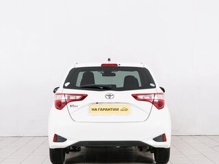 2019 Toyota Vitz III (XP130) Рестайлинг 2, белый, 999000 рублей, вид 5