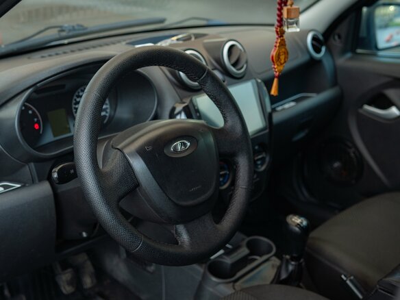 2016 Lada (ВАЗ) Granta I, серебристый, 500000 рублей - вид 8