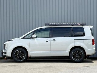2022 Mitsubishi Delica D:5 I Рестайлинг, белый, 2490099 рублей, вид 4