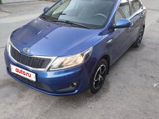 2013 Kia Rio 4-speed III, синий, 850000 рублей, вид 2