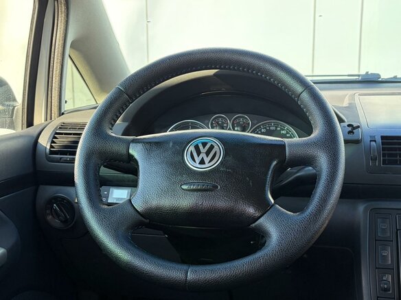 2002 Volkswagen Sharan I Рестайлинг, серый, 423000 рублей - вид 10