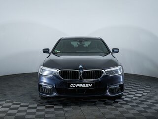 2019 BMW 5 серии 530e xDrive VII (G30/G31/G38), синий, 3170000 рублей, вид 3