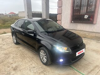 2013 Volkswagen Polo V, чёрный, 420000 рублей, вид 2