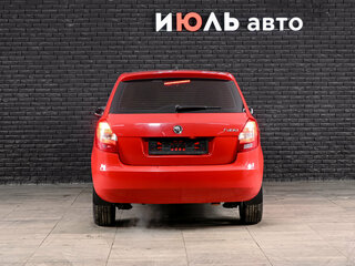 2010 Skoda Fabia II, красный, 290000 рублей, вид 2