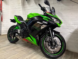 Kawasaki ER-6F (Ninja 650R)