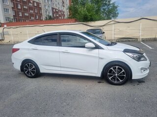 2016 Hyundai Solaris I Рестайлинг, белый, 845000 рублей, вид 5