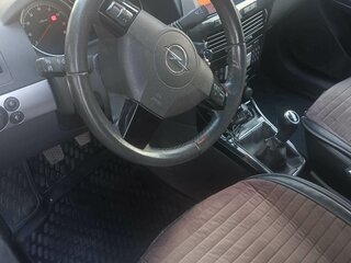 2009 Opel Astra GTC H Рестайлинг, серебристый, 449000 рублей, вид 4