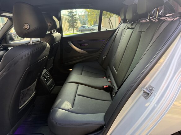 2016 BMW 3 серии 330i VI (F3x) Рестайлинг, серебристый - вид 35