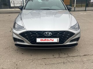 2021 Hyundai Sonata VIII (DN8), серебристый, 2550000 рублей, вид 2