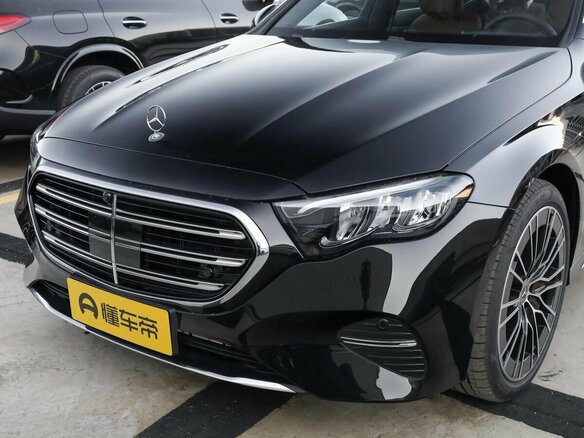 2025 Mercedes-Benz E-Класс 300 VI (W214, S214), чёрный, 9750000 рублей - вид 1