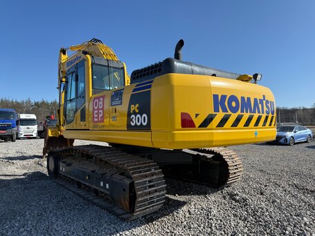 2022 Komatsu PC300, жёлтый, 30700000 рублей, вид 4