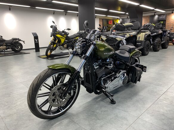 2022 Harley-Davidson Breakout, зелёный, 1990000 рублей - вид 2