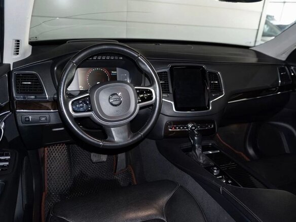 2019 Volvo XC90 II, серебристый, 4340000 рублей - вид 7