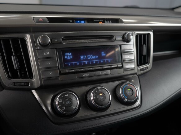 2013 Toyota RAV4 IV (XA40), коричневый - вид 15