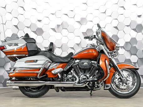 2014 Harley-Davidson Electra Glide, серебристый, 1429000 рублей, вид 3
