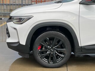 2022 Chevrolet Tracker IV, белый, 1890000 рублей, вид 2
