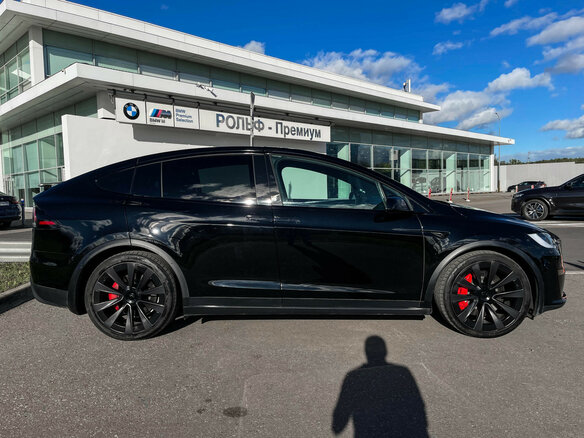 2023 Tesla Model X Plaid I Рестайлинг, чёрный, 7699000 рублей - вид 3