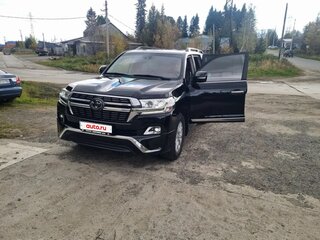 2020 Toyota Land Cruiser 200 Series Рестайлинг 2, чёрный, 11000000 рублей, вид 3