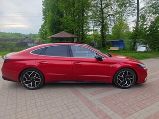 2021 Hyundai Sonata N-Line VIII (DN8), красный, 2600000 рублей, вид 4
