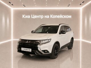 2021 Mitsubishi Outlander III Рестайлинг 3, белый, 2395000 рублей, вид 1