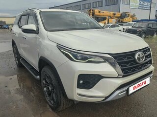 2021 Toyota Fortuner II Рестайлинг, белый, 5000000 рублей, вид 3