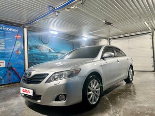 2010 Toyota Camry VI (XV40) Рестайлинг, серебристый, 950000 рублей, вид 1