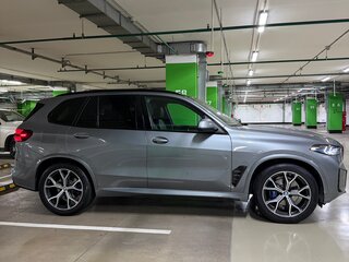 2023 BMW X5 40i IV (G05/G18) Рестайлинг, серый, 9200000 рублей, вид 4