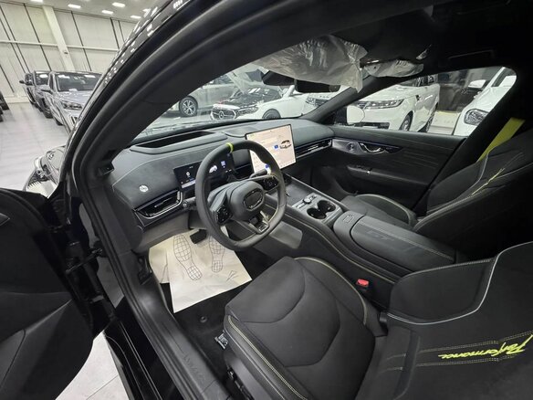 2026 Lynk & Co 07 GT I Рестайлинг, чёрный, 5550000 рублей - вид 6