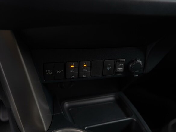 2013 Toyota RAV4 IV (XA40), коричневый - вид 16