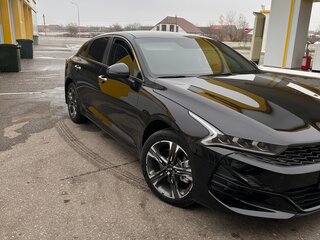 2020 Kia K5 III, чёрный, 2450000 рублей, вид 4