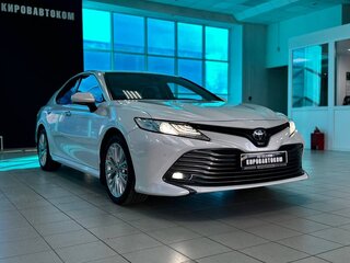 2020 Toyota Camry VIII (XV70), белый, 2749000 рублей, вид 2