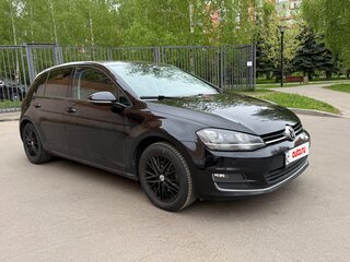 2014 Volkswagen Golf VII, чёрный, 1400000 рублей, вид 1