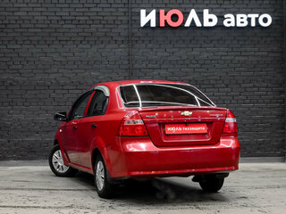 2011 Chevrolet Aveo I Рестайлинг, красный, 330000 рублей, вид 5